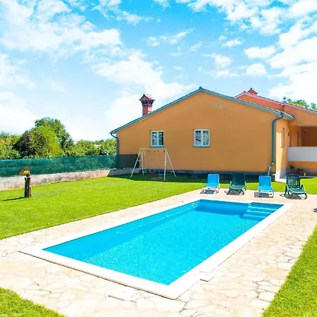 In Rudani Mit Privatem Pool * Žminj
