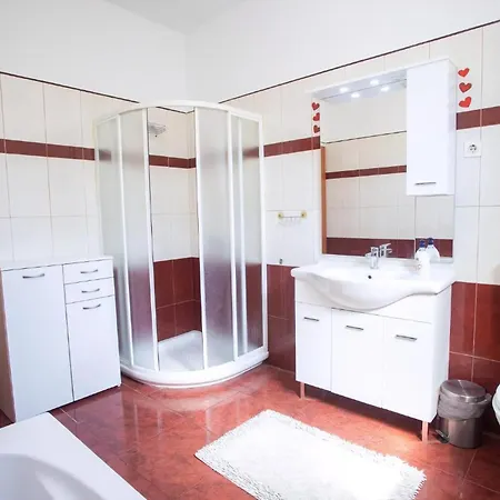 Vakantiehuis In Rudani Mit Privatem Pool *